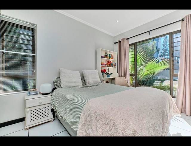 1 BEDROOM APARTMENT FOR SALE IN LONEHILL